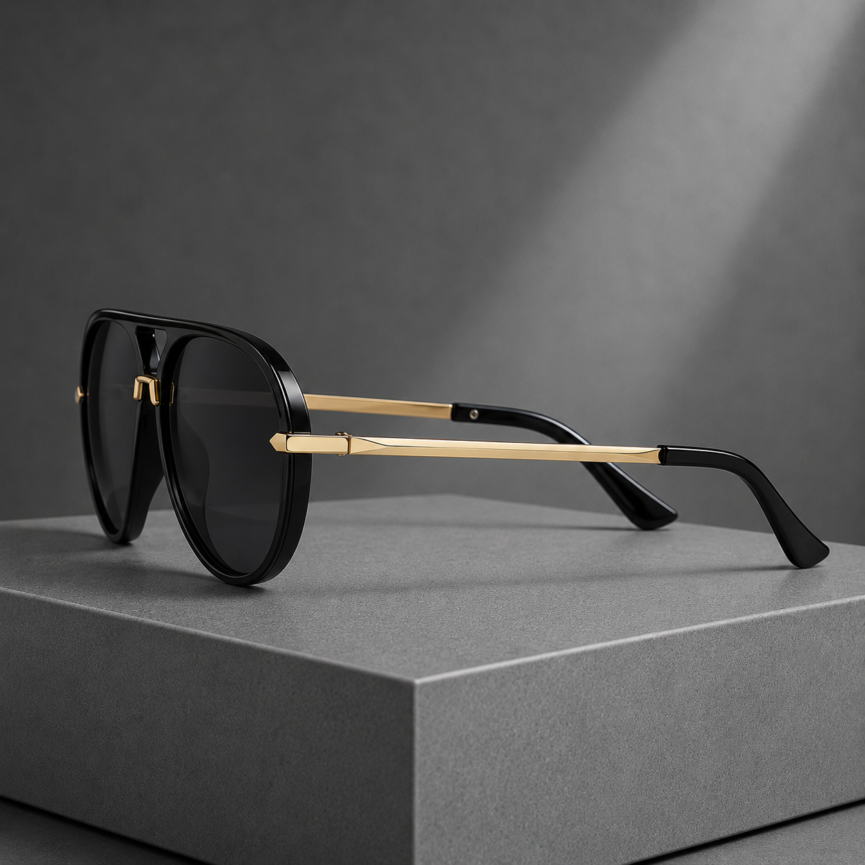 DAN | OMBRA PILOT 001