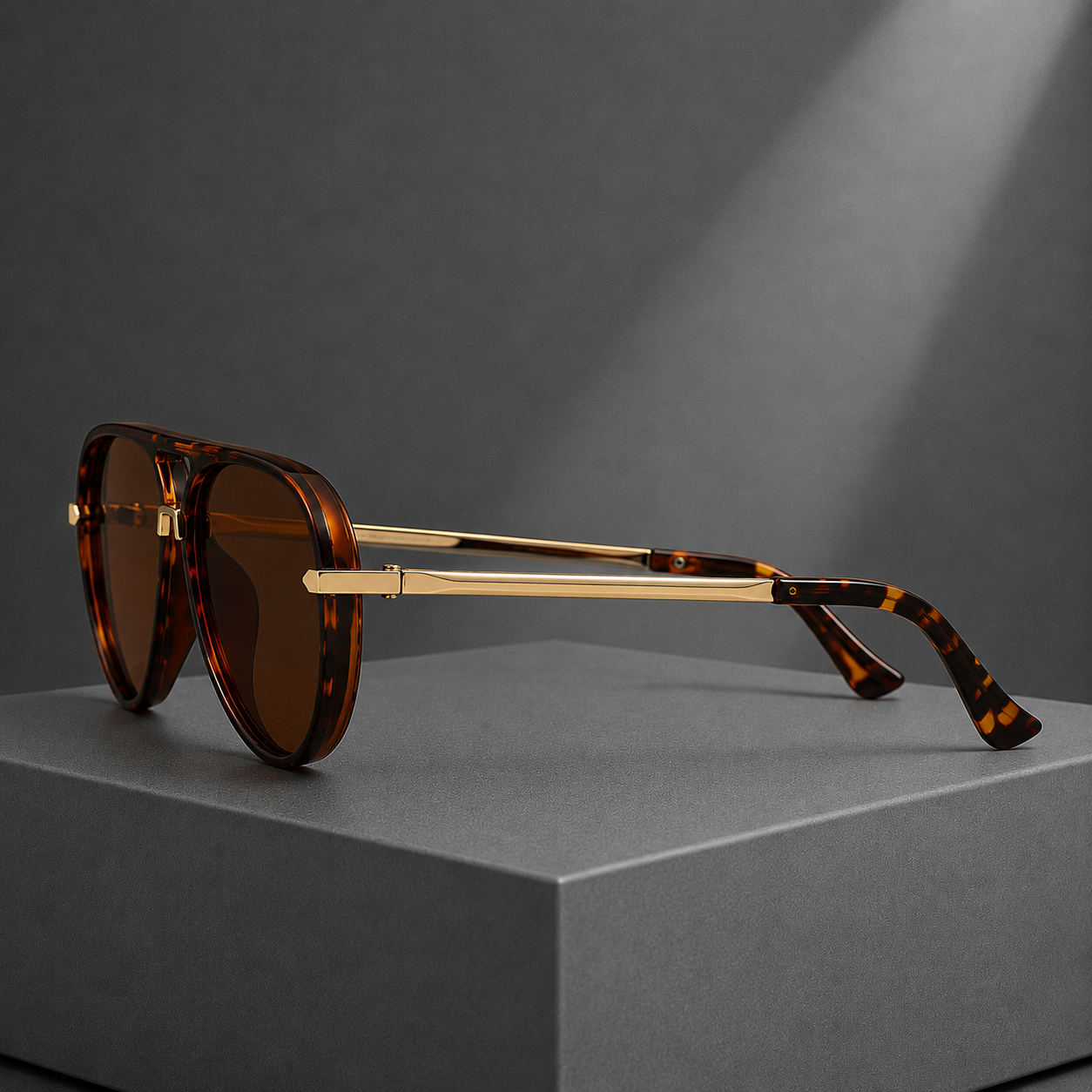 DAN | OMBRA PILOT 001