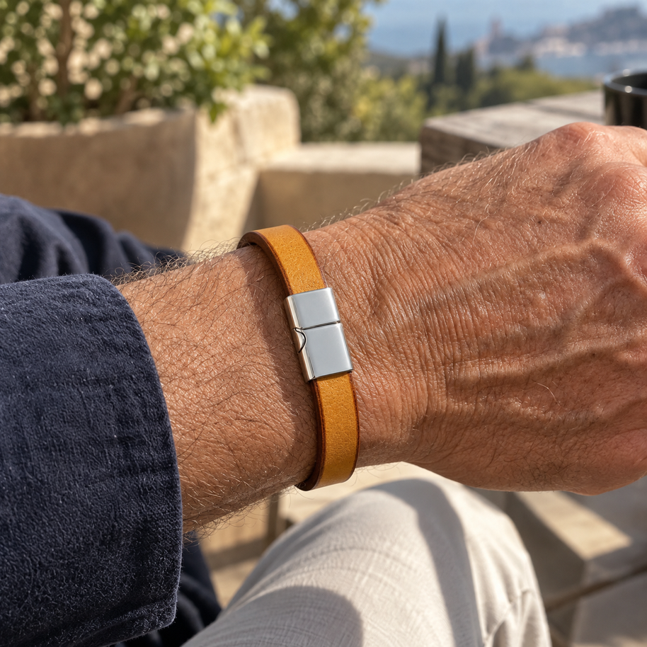 REID | THE LEATHER CLASP BRACELET